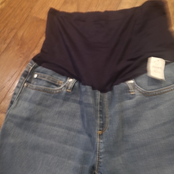 NWT GAP Maternity Jeans, light wash, Size 10, New with tags - Picture 5 of 10